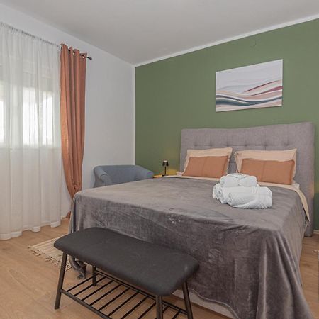 Guest House "The View" - With A Pool Donje Polje 외부 사진
