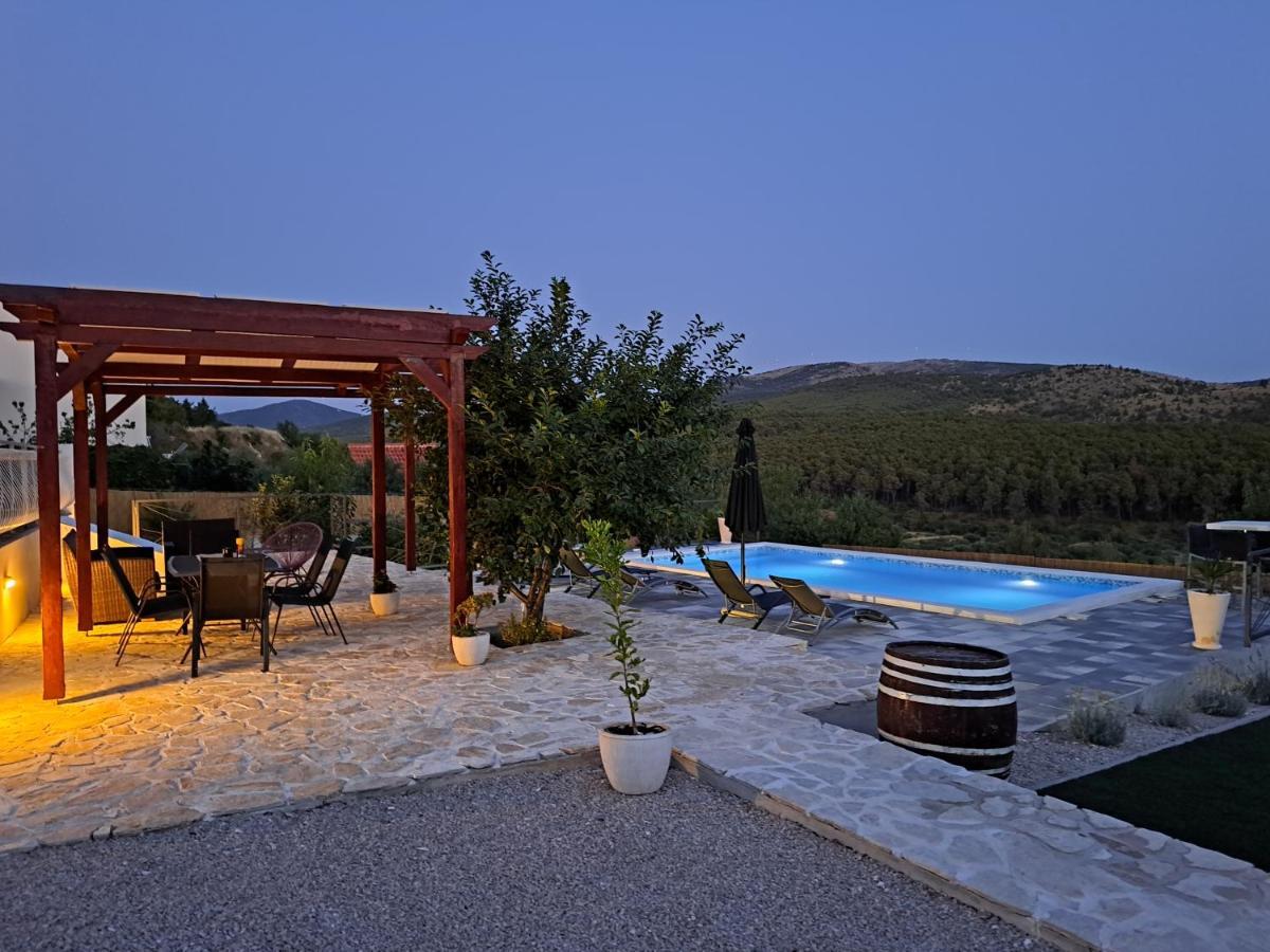 Guest House "The View" - With A Pool Donje Polje 외부 사진